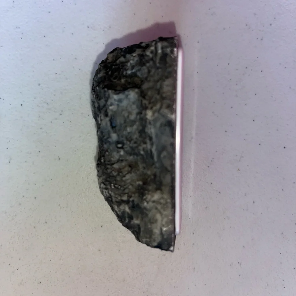 Naturalistic “hide a key” rock